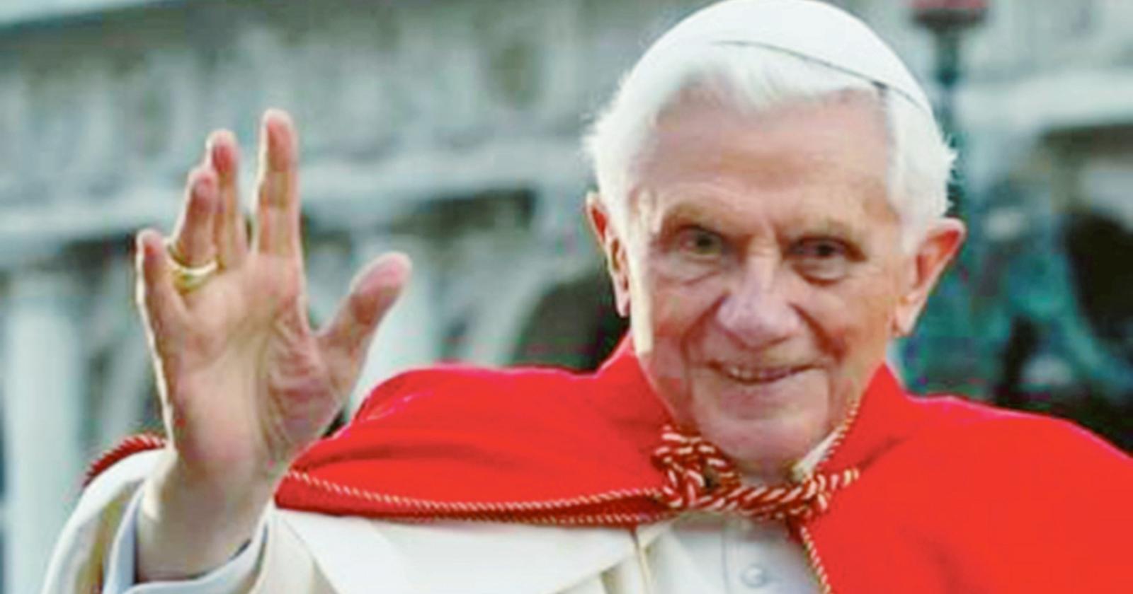 Emesso il francobollo commemorativo di Papa Benedetto XVI.