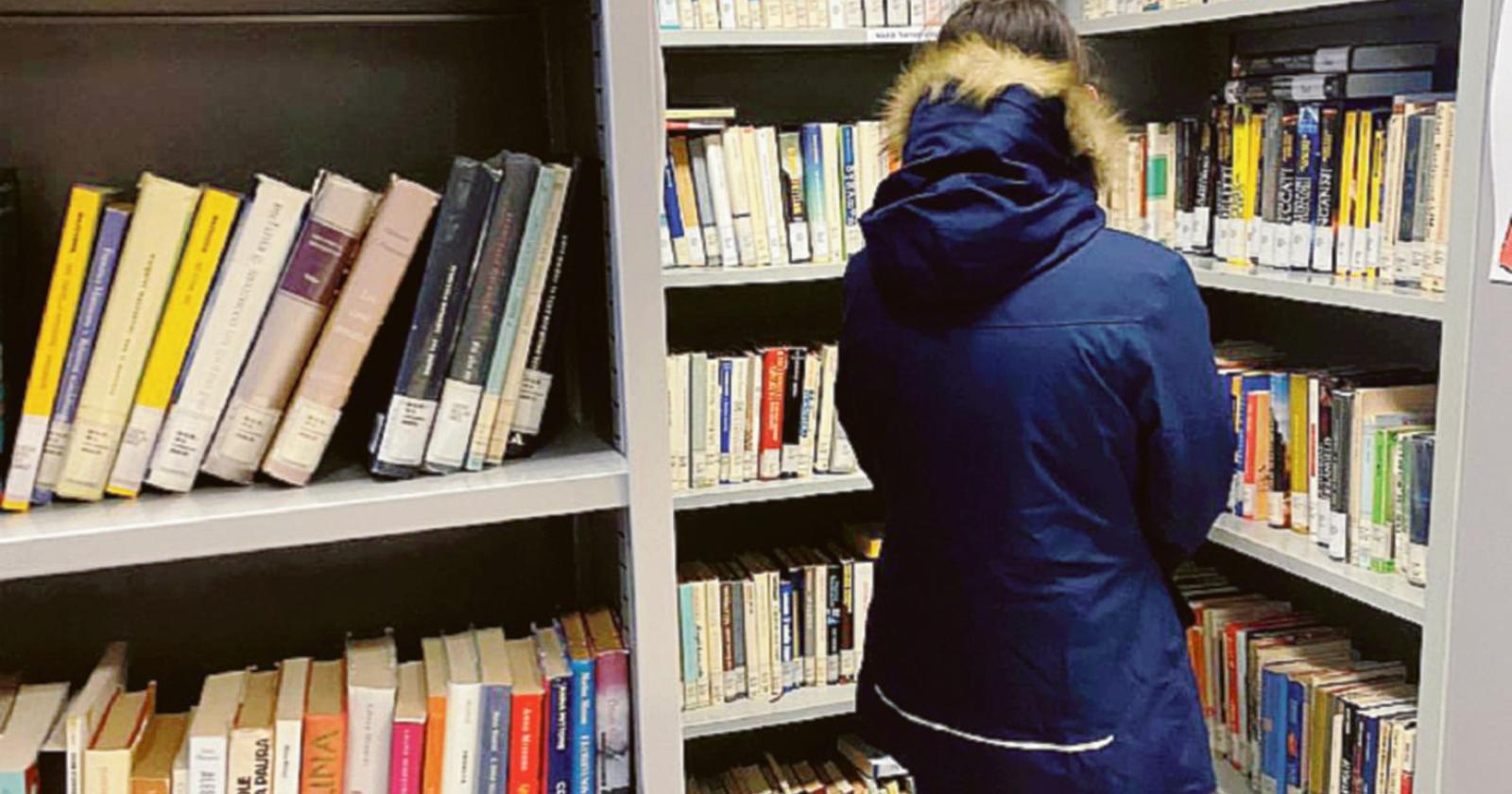In biblioteca un incontro con “Lo straniero”