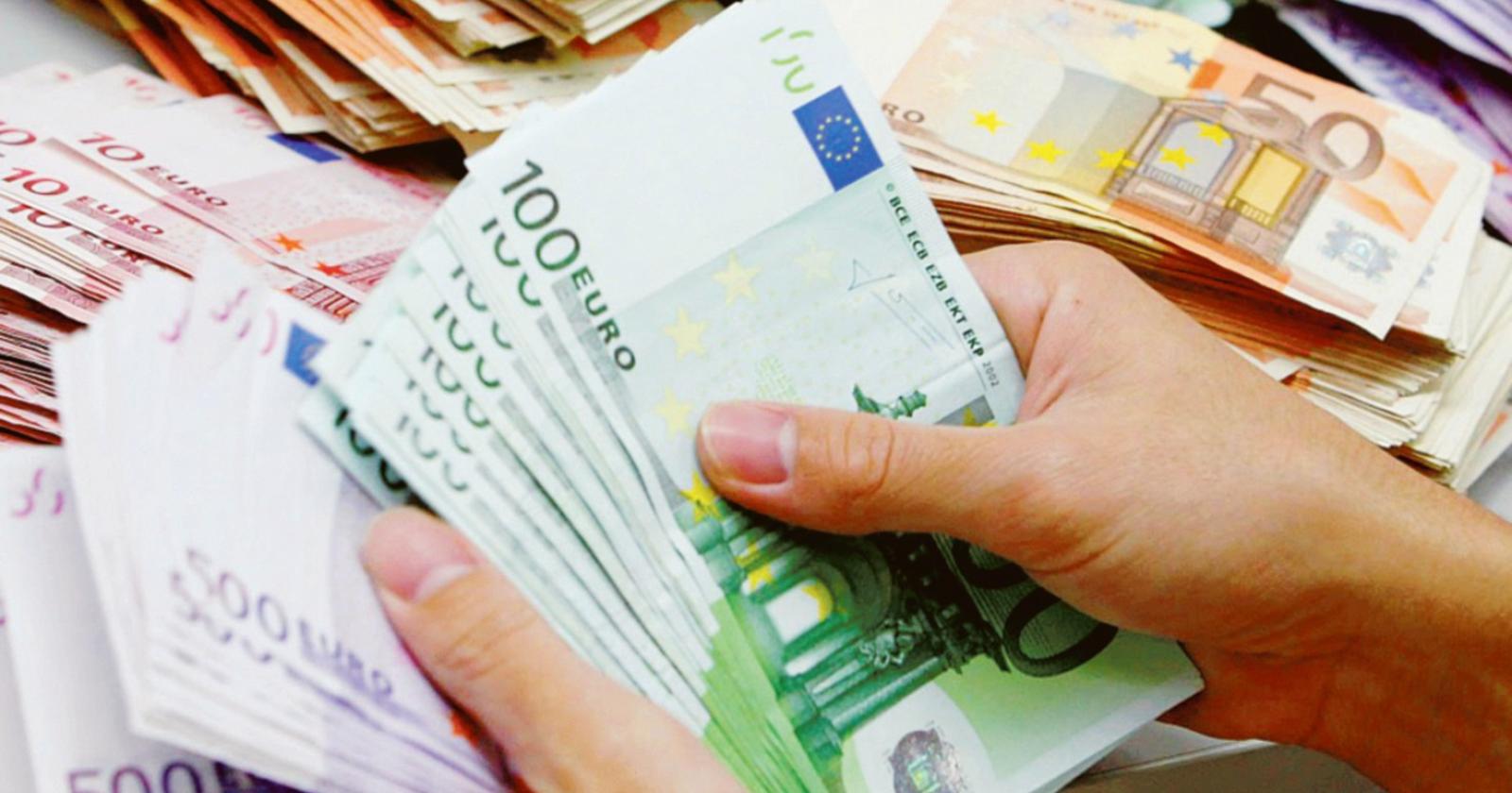 Siamo ultimi anche per gli stipendi