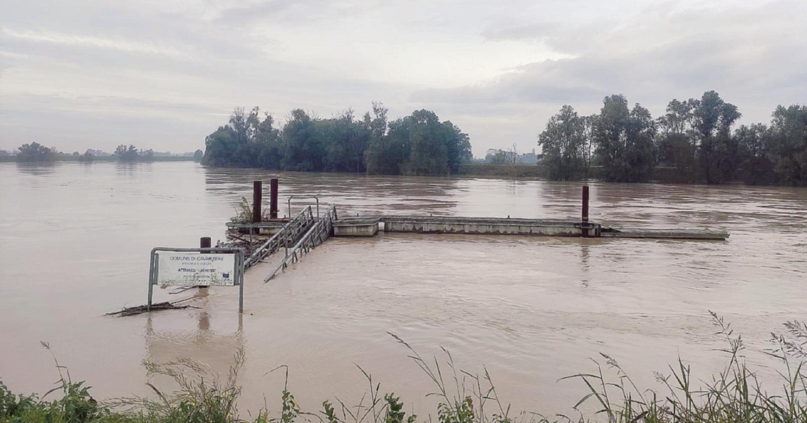 Occhi puntati sulla piena dell'Adige