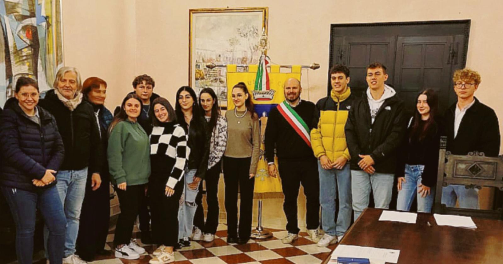 La Costituzione in dono a dieci 18enni