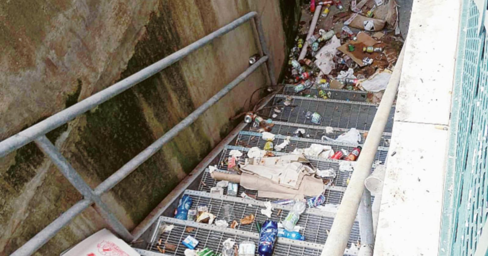 Piazza Bersaglieri è una discarica