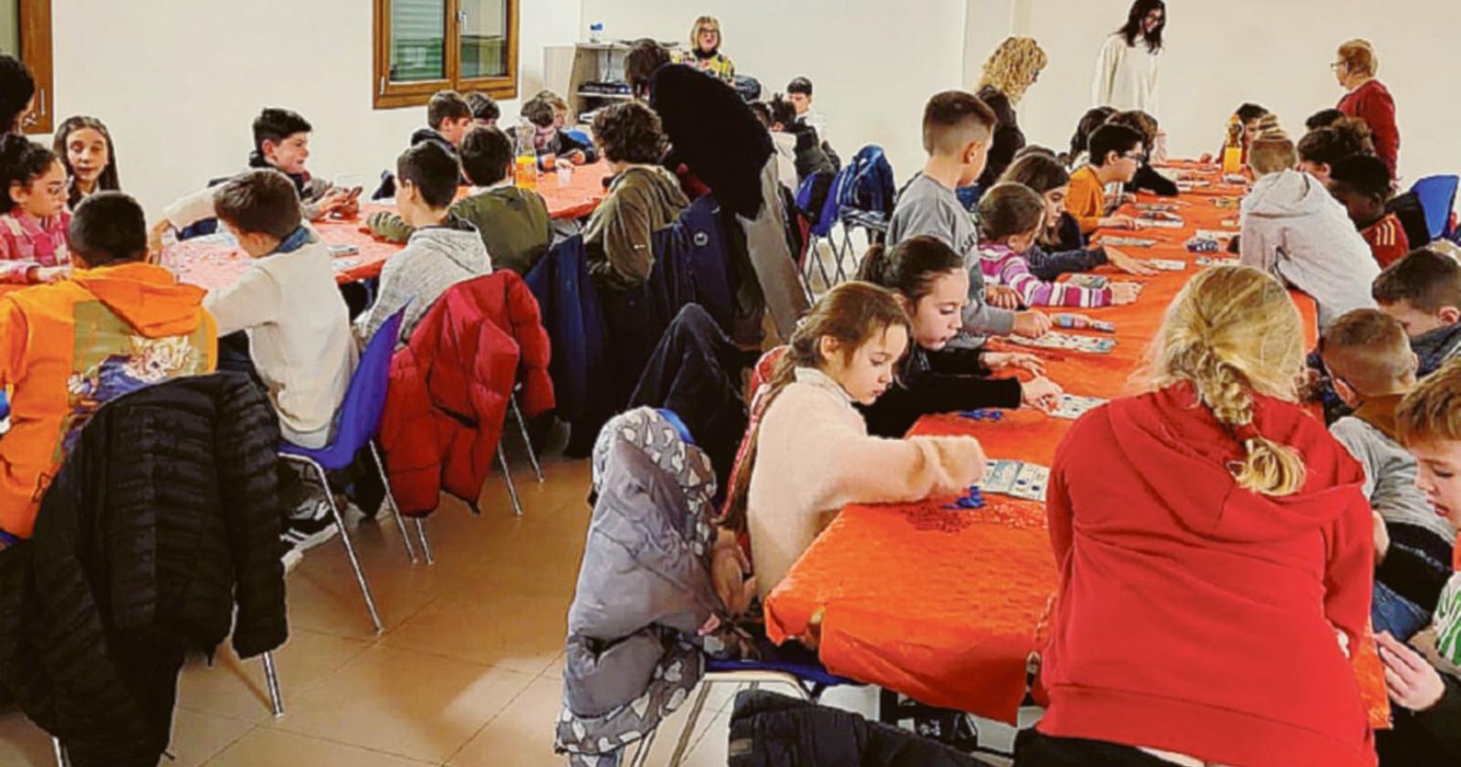 Festa e tombola con il don