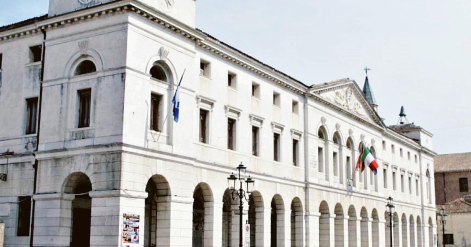 Salta la commissione sul Tpl, è polemica