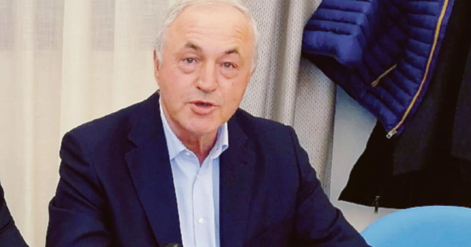 L’opposizione: “Ora basta, staccate la spina”