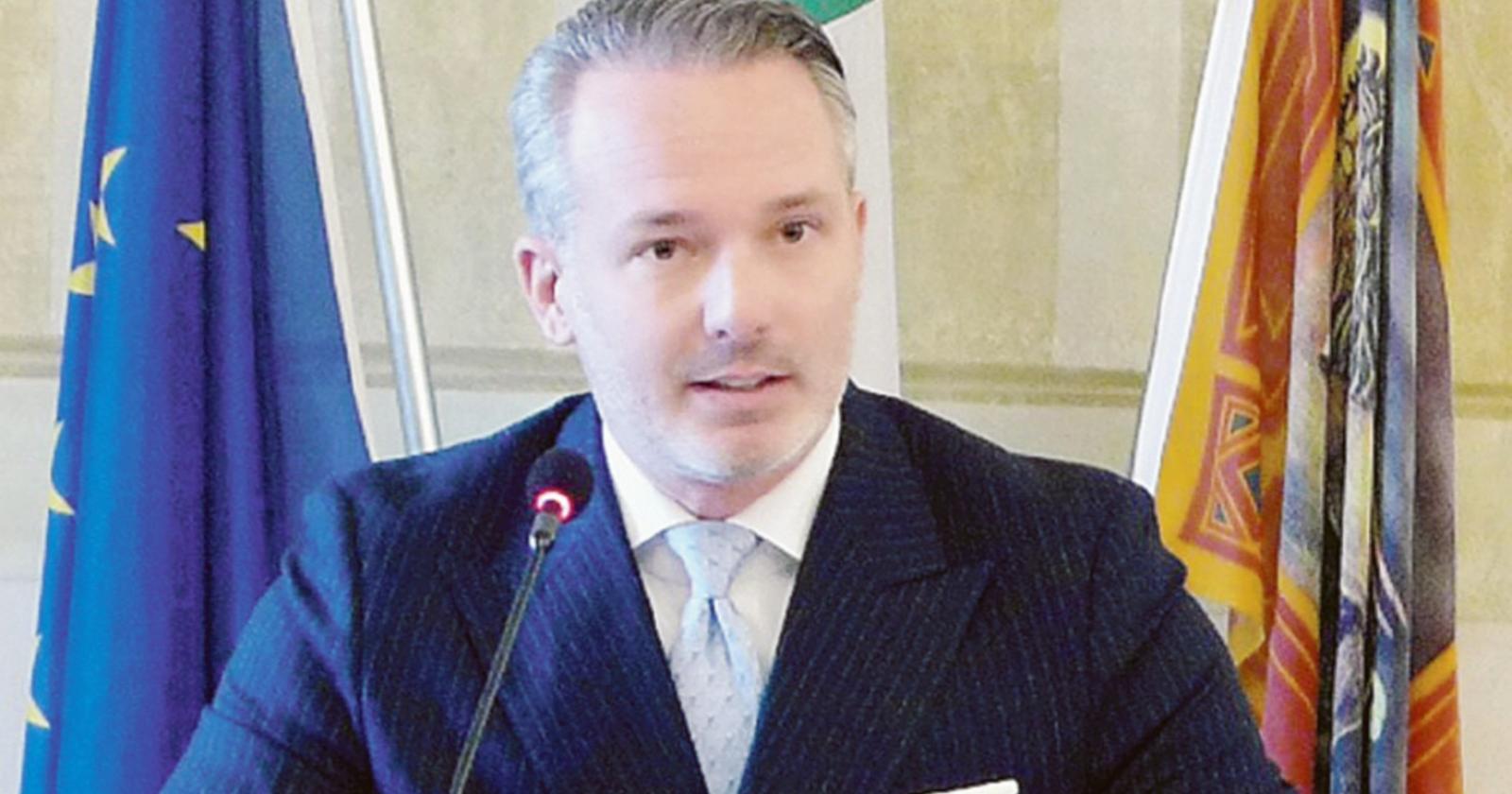 Mozione per salvare la classe prima