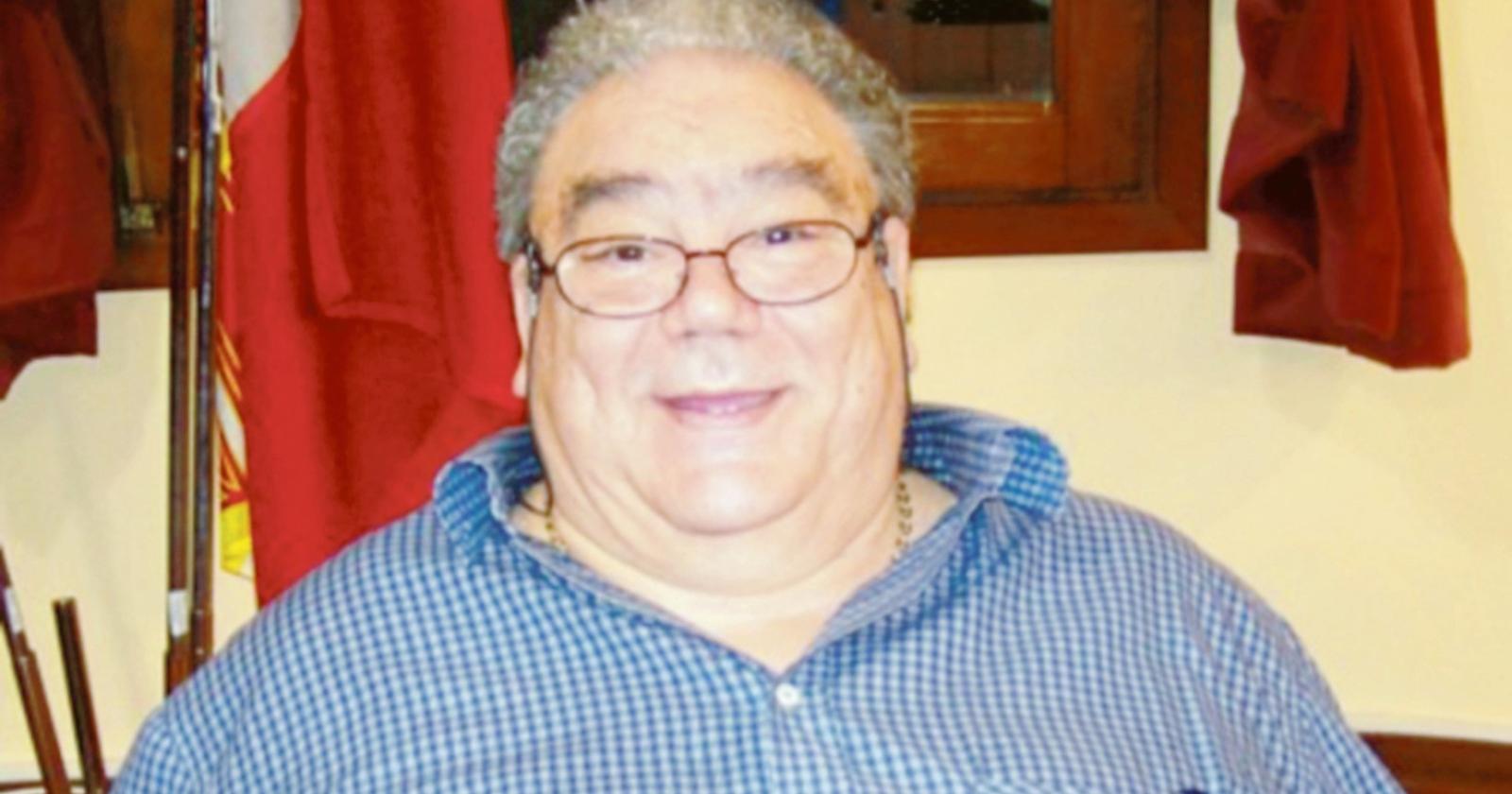 Maestron: un intero paese il lacrime