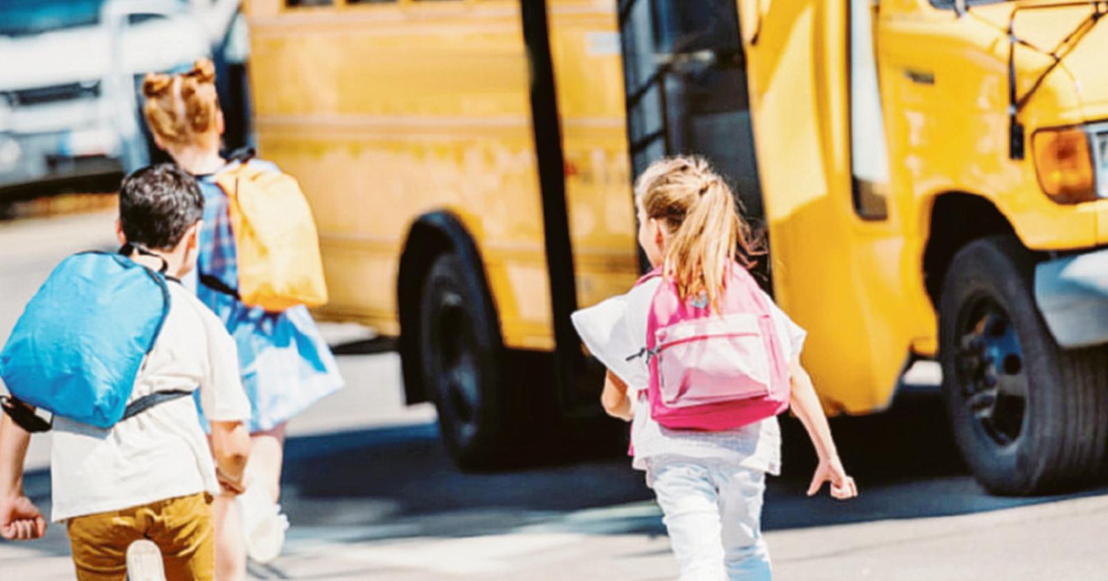 “Lo Scuolabus è partito tardi” polemica in consiglio comunale