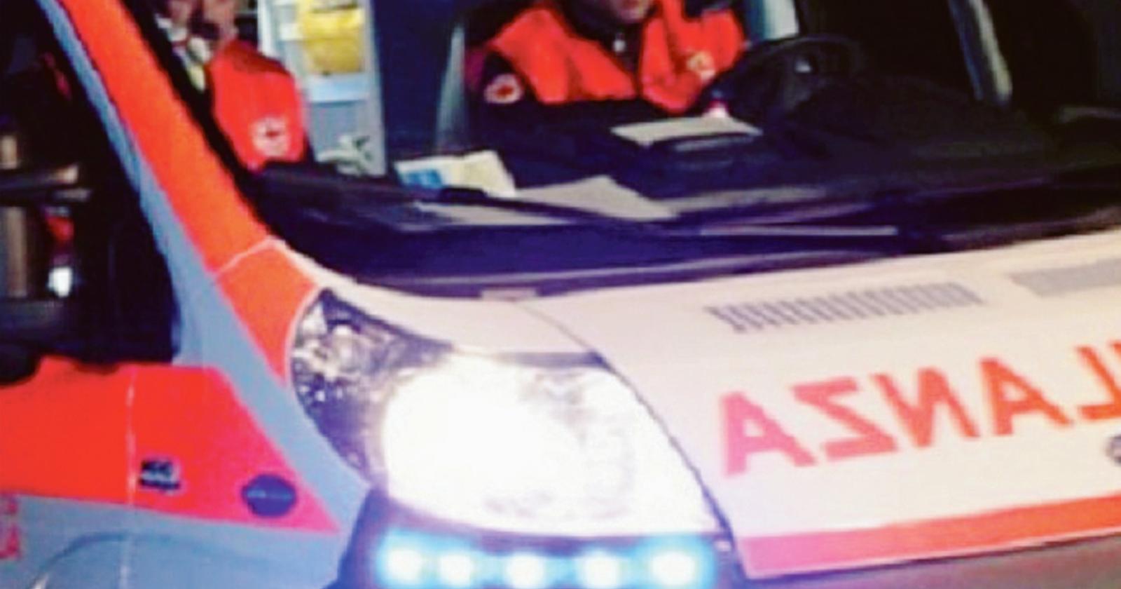 Va in arresto cardiaco: gli salvano la vita