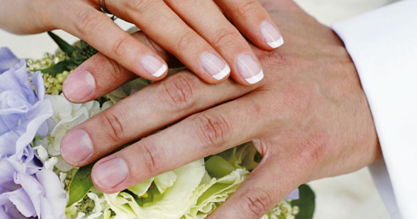 Matrimoni, approvati i prezzi per le sale