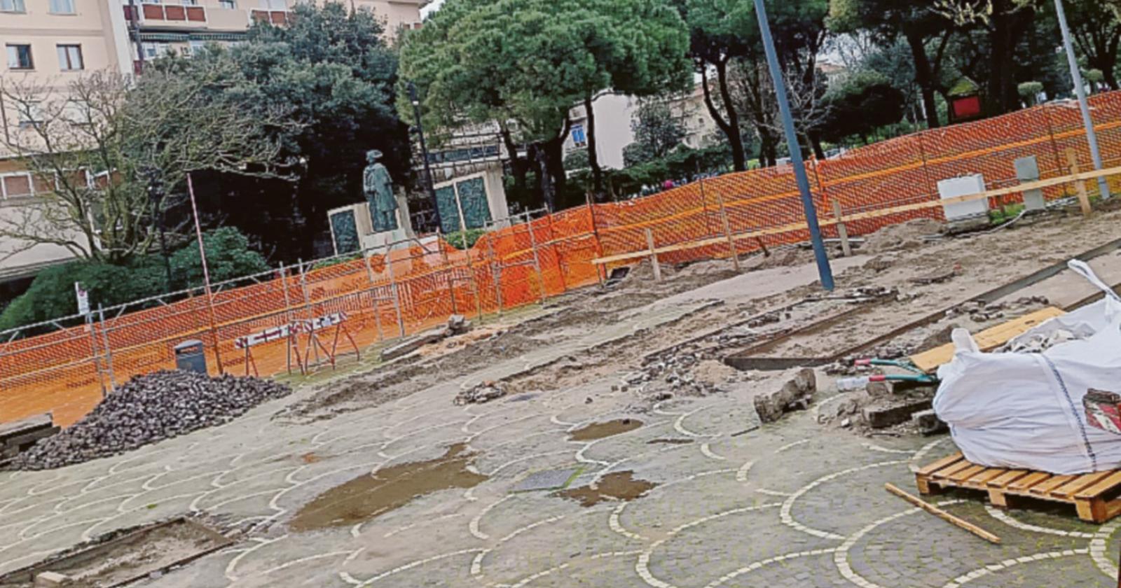 Piazzale Italia si rifà il look, ma Europa nel caos