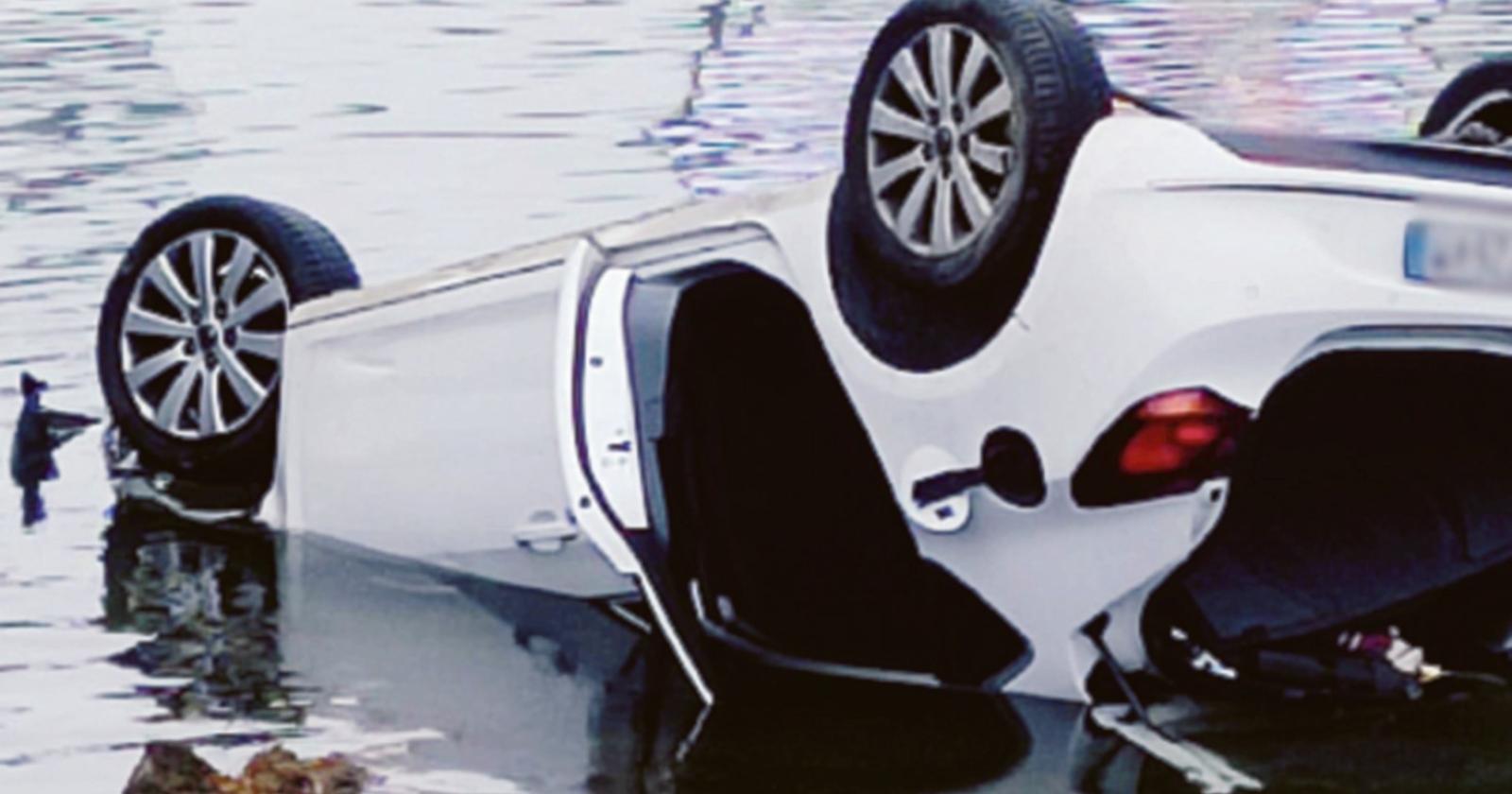 Nel canale con l’auto, due feriti