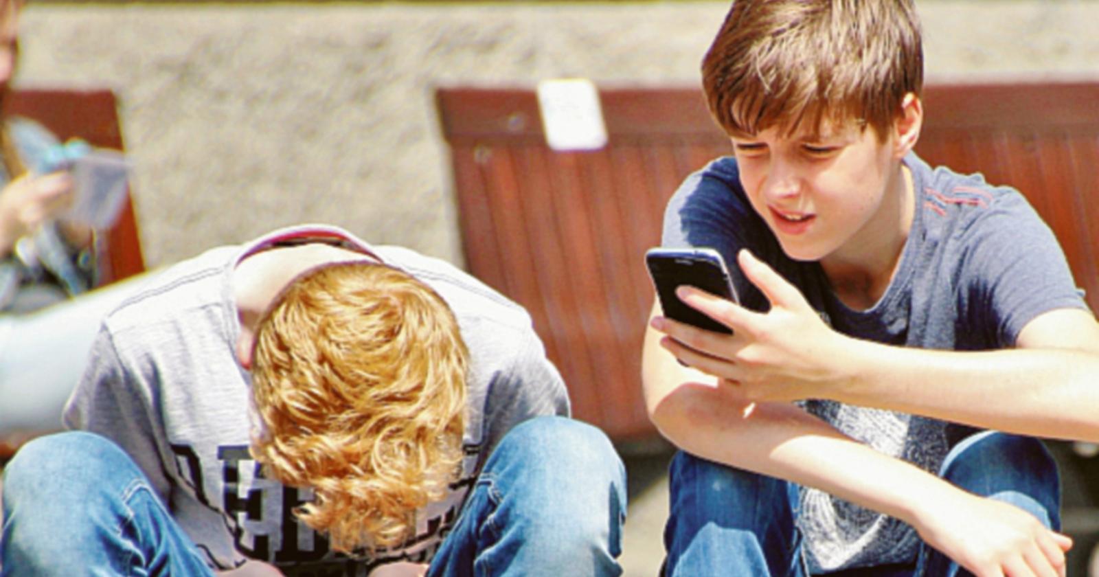 Esperti per parlare di adolescenza