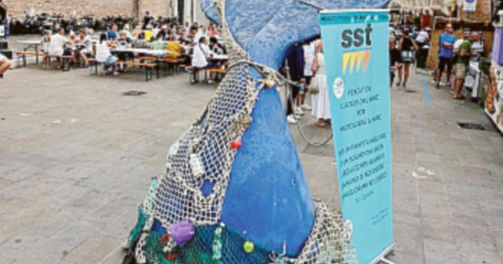 La “Coda della balena” sarà esposta a palazzo Grassi