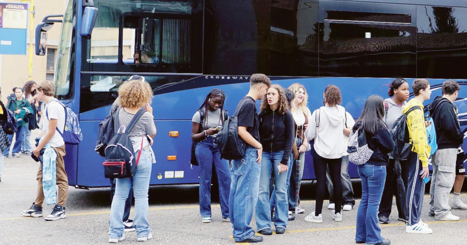 Polemiche dopo il rientro a scuola dei ragazzi. L’assessore Boscolo Chio: “Stiamo verificando”