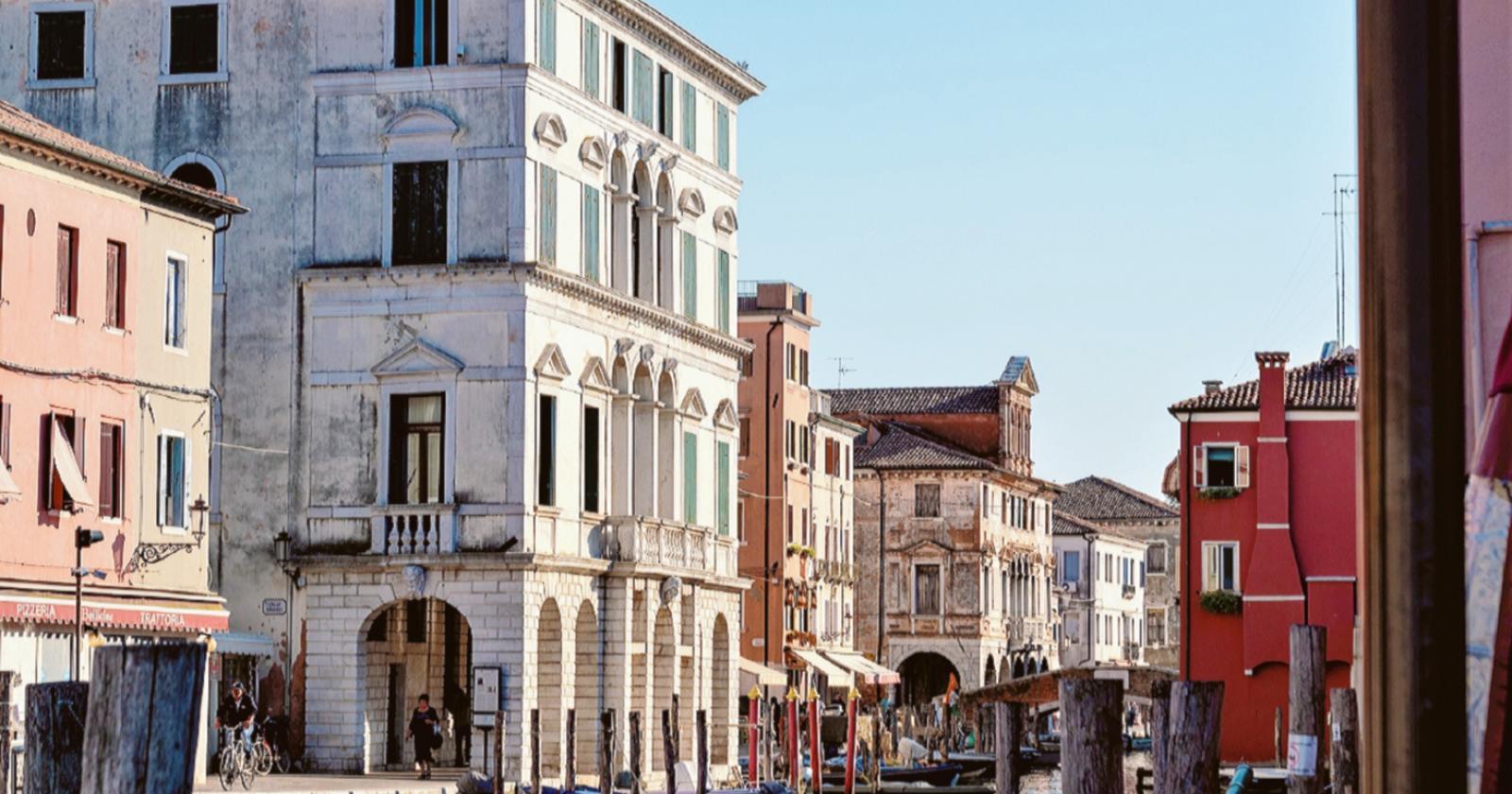 Università a Palazzo Grassi nel limbo