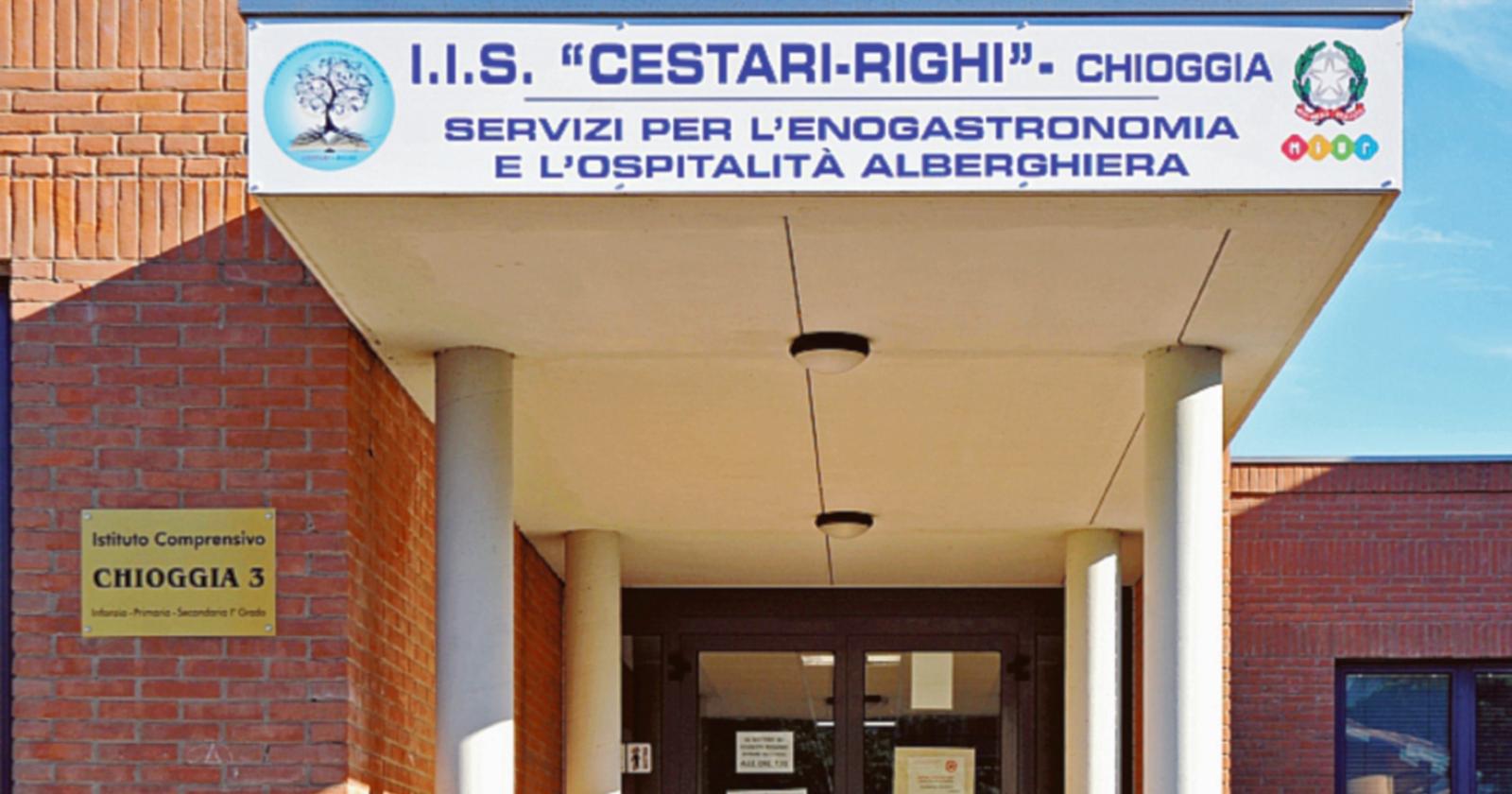 L&rsquo;istituto Cestari-Righi apre le porte: giornata dedicata agli studenti futuri