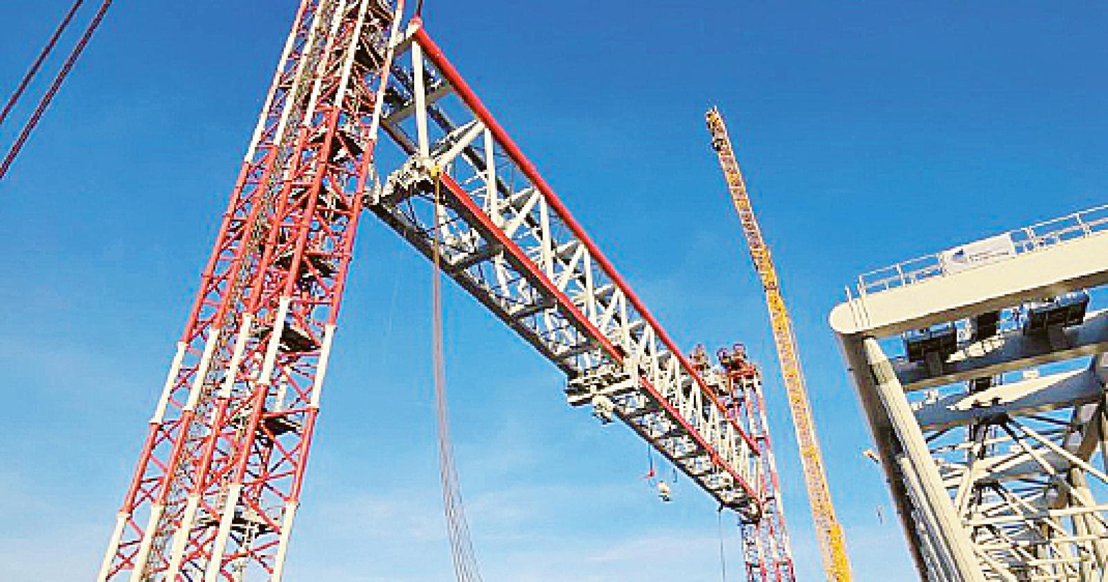 Fincantieri guarda al futuro con le super gru