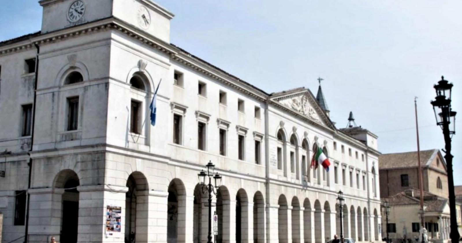 Tre consiglieri entrano in Forza Italia