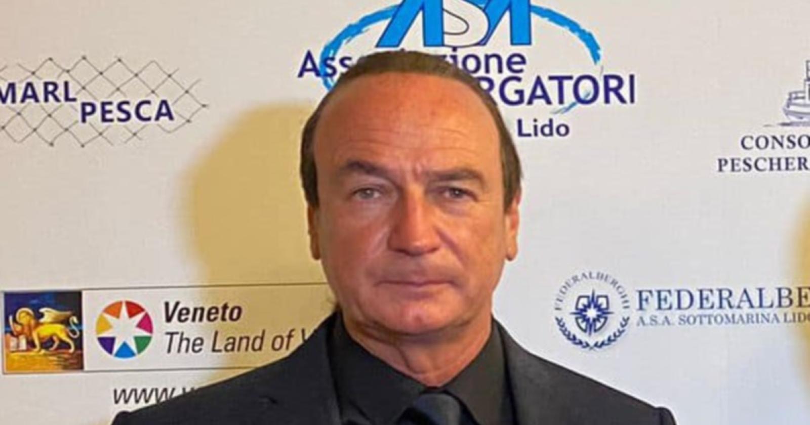 L&rsquo;universit&agrave; resta a palzzo Grassi