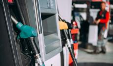 Code ai distributori e cartelli &ldquo;benzina esaurita&rdquo;: cosa sta succedendo