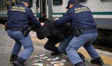 "Al ladro!", la turista fa scattare l'arresto in stazione