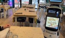 Ecco il robot che prende ordini, con un software tutto locale