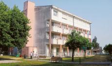 &ldquo;Sospendete gli aumenti&rdquo;: l&rsquo;appello politico sulle rette