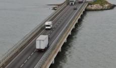 Vergilius, il caso diventa politico