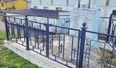 Bivacchi sotto la stele dei piccoli angeli