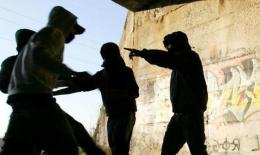 Ragazzino pestato dalla baby gang