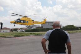 Prende fuoco mentre salda: &egrave; grave