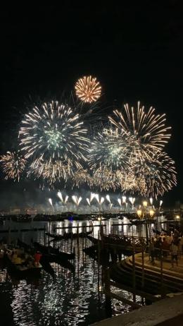 In più di 100mila a Venezia per i fuochi del Redentore