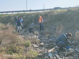 Fare Verde, pulizia di spiagge e argini