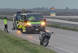 Moto contro auto, arriva l'elisoccorso