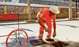 Fibra ottica e strade gruviera, "stop ai lavori in estate"