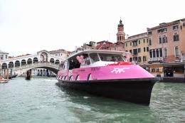 Vaporetto Rosa, un mese di visite nei luoghi irraggiungibili
