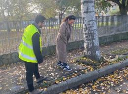 Si rifanno i marciapiedi per andare a scuola