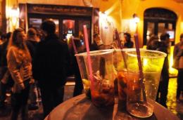 Tagliola sulla movida: a Sottomarina i locali chiuderanno a mezzanotte