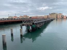 L’ex ponte ciclopedonale ora ha i giorni contati