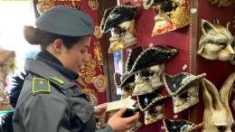 Sequestrate oltre 100mila maschere di Carnevale a Venezia
