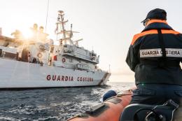 Equipaggio impreparato, la Guardia Costiera ferma la nave