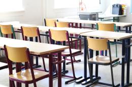 Docente destituita, arriva la risposta