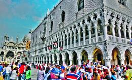Venezia, alta tensione sul ticket