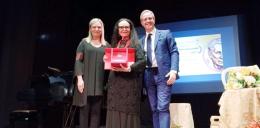 Rosetta Pizzo, eleganza ed emozione per il Premio Serafin