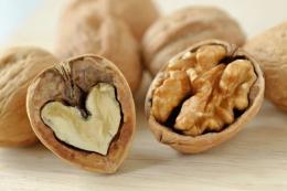 Arrivano le noci che fanno bene al cuore