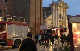 Cadono calcinacci dalla torre dell’orologio