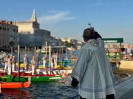 La Regata Storica si tinge di rosa
