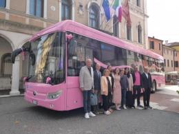 Ottobre Rosa 2024: Al via vaporetto e autobus della prevenzione contro il tumore al seno
