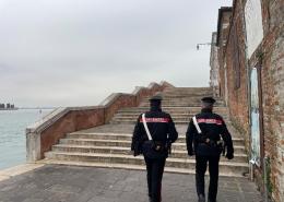 Spara colpi in aria con una scacciacani, denunciato 23enne